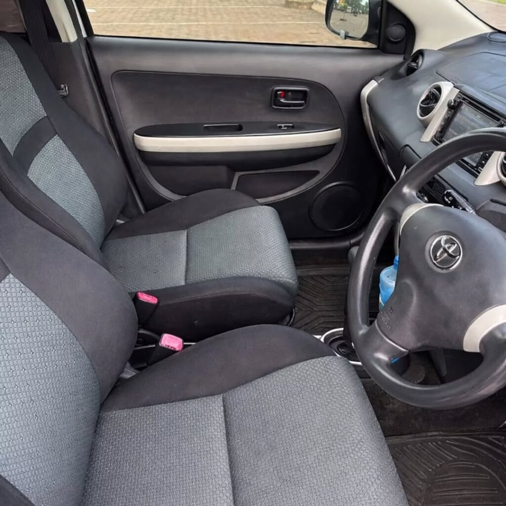 Magari Used Toyota IST 2006 Dar es Salaam Tanzania
