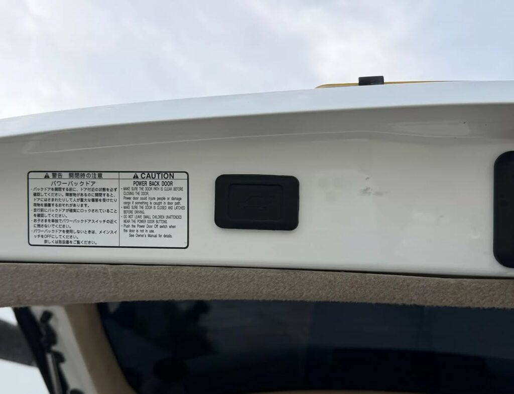 Toyota Harrier bei poa sokoni Dar es Salaam Tanzania