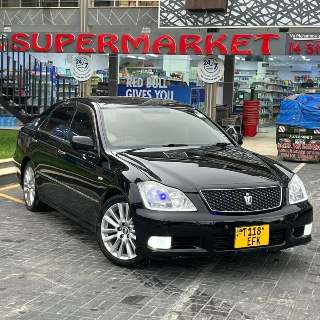 For Sale Toyota Crown 2007 in Dar es Salaam