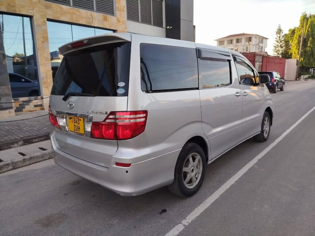 Toyota Alphard bei poa sokoni Dar es Salaam Tanzania