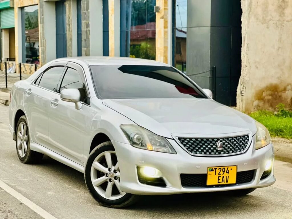 Price Toyota Crown 2009 for Sale in Dar es Salaam