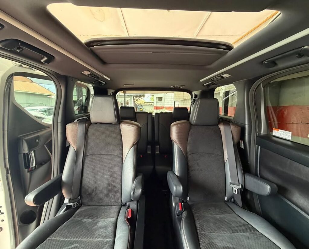 Toyota Alphard bei poa sokoni Dar es Salaam Tanzania