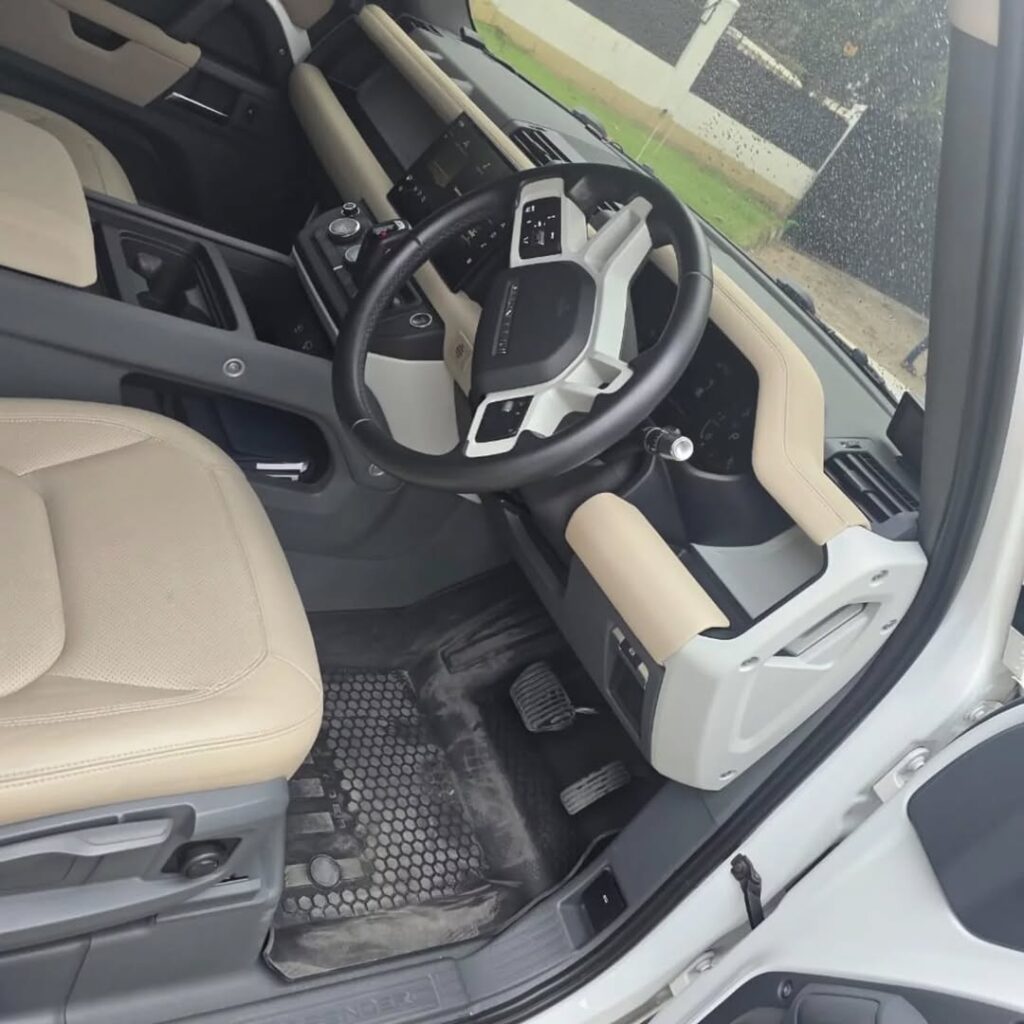 Magari Defender 2022 lipo Dar es Salaam