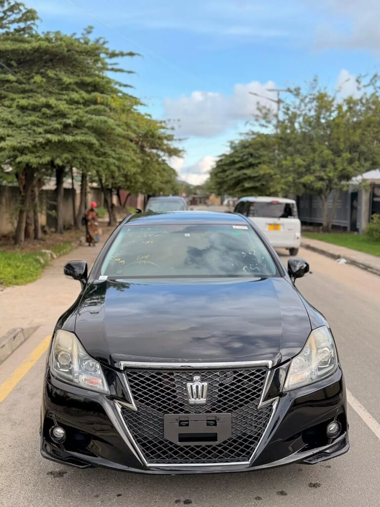 Bei ya Toyota Crown 2009 Sokoni Dar es Salaam Tanzania