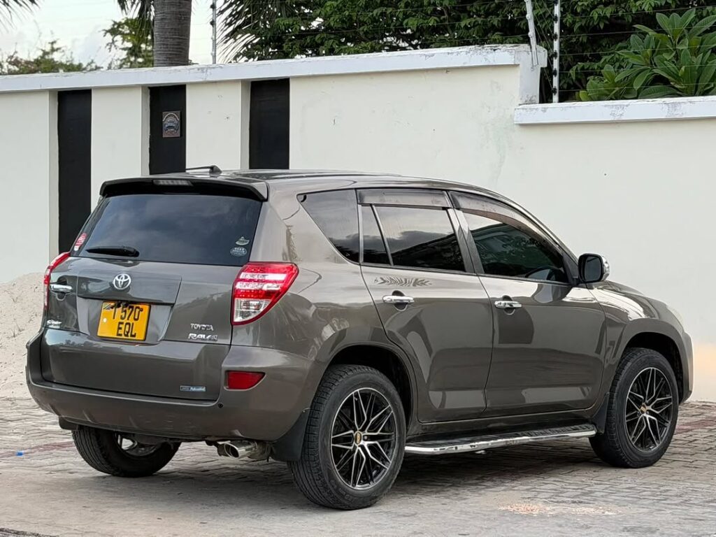 Bei ya Toyota Rav4 2009 Sokoni Dar es Salaam Tanzania
