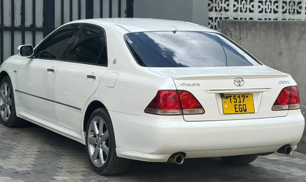 Toyota Crown 2005 for Sale in Dar es Salaam