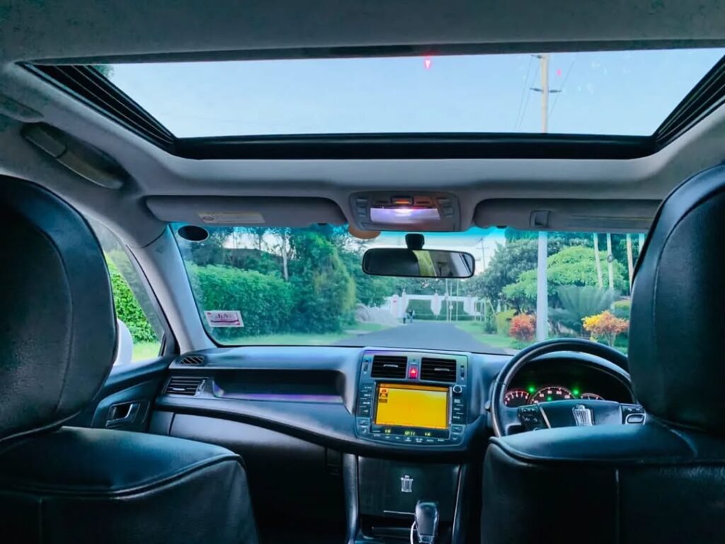 Used Toyota Crown 2009 for Sale in Dar es Salaam