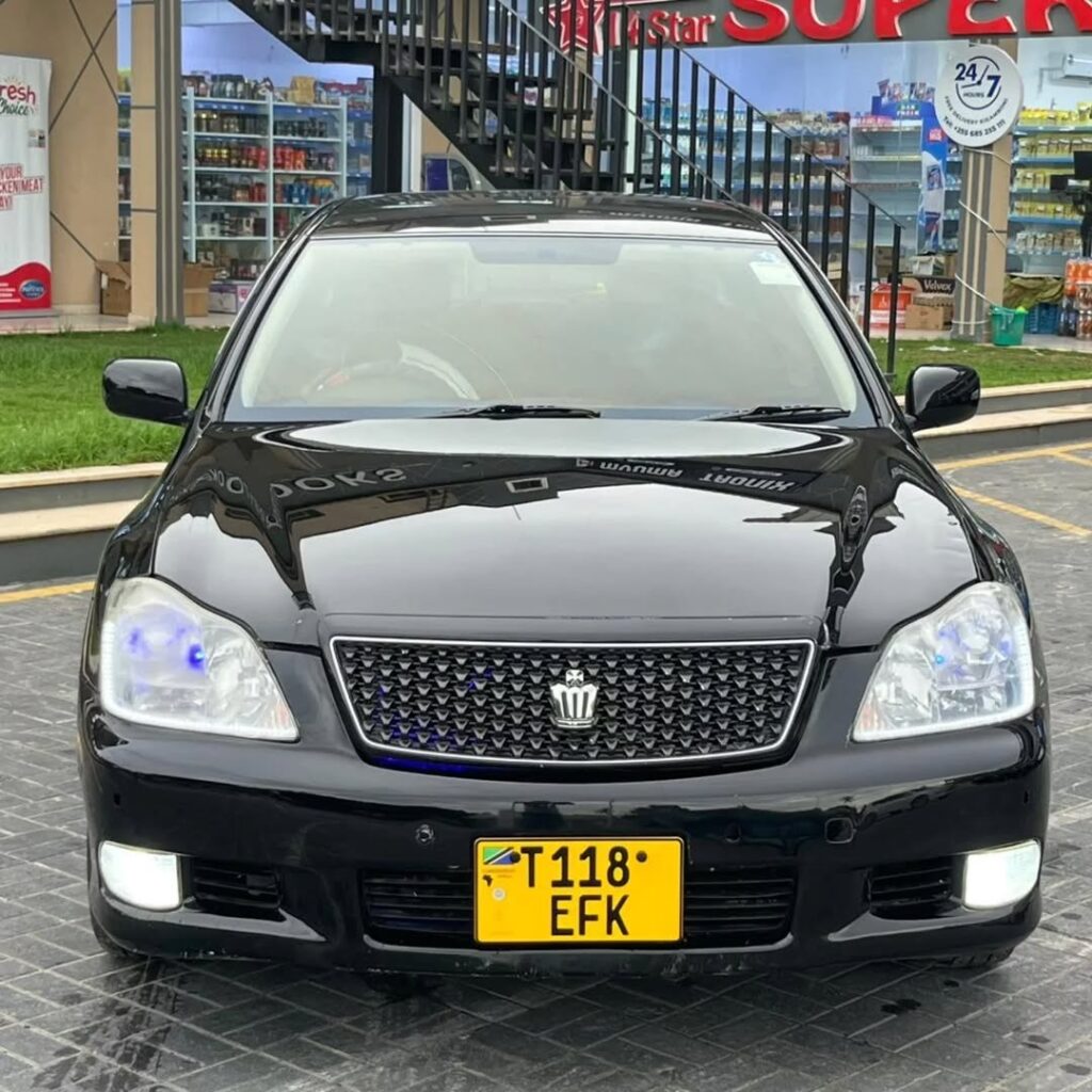 Price Toyota Crown 2007 for Sale in Dar es Salaam