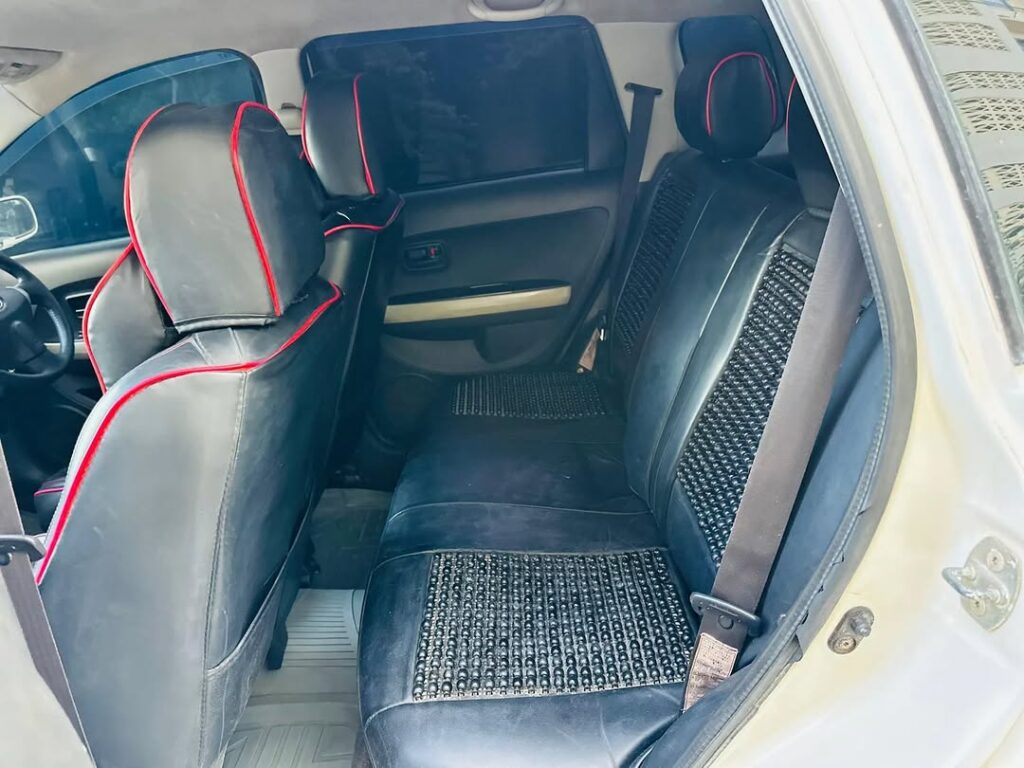 Toyota IST 2002 Inauzwa Dar es Salaam Tanzania