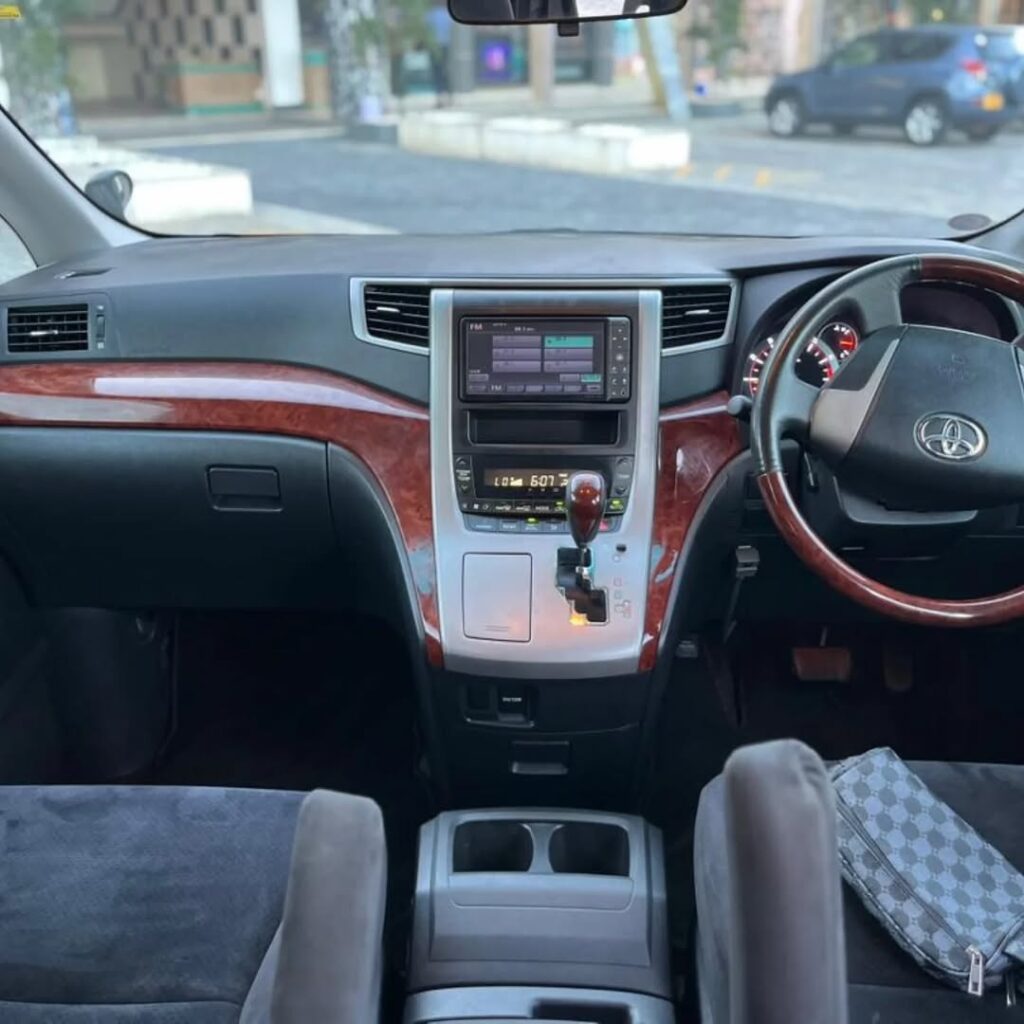 Buy Toyota Vellfire 2010 for Sale in Dar es Salaam