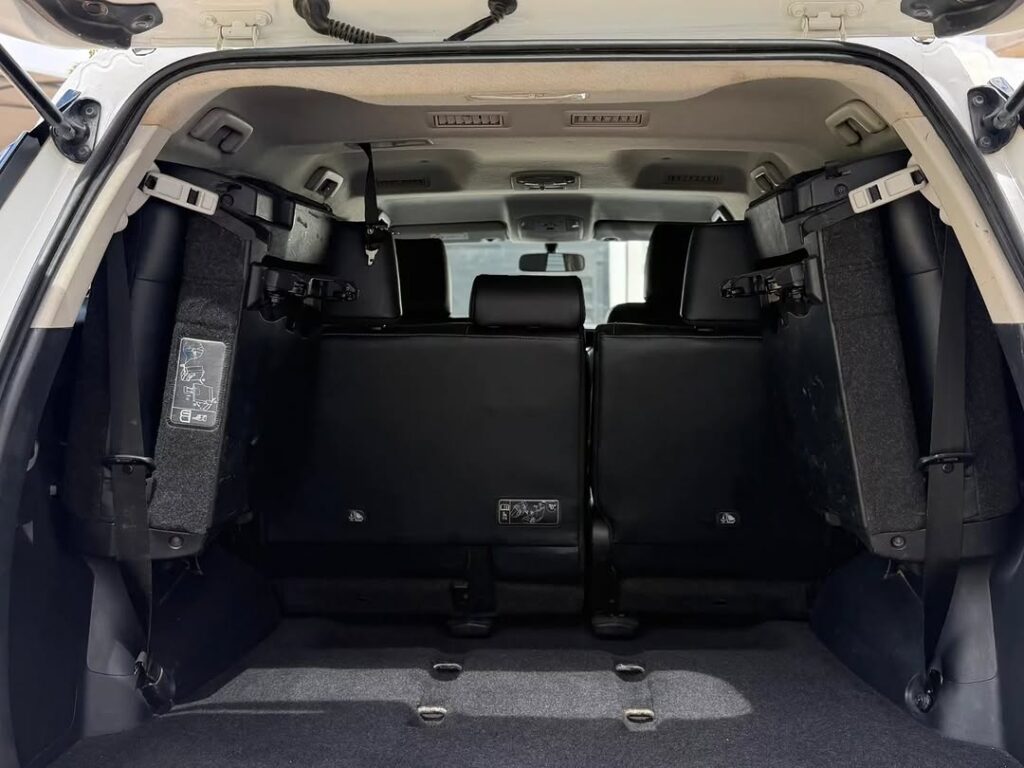 Magari Sokoni Toyota Land Cruiser Prado ya Bei Poa 2020