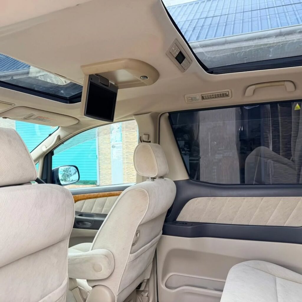 Magari Used Toyota Alphard 2006 Dar es Salaam Tanzania