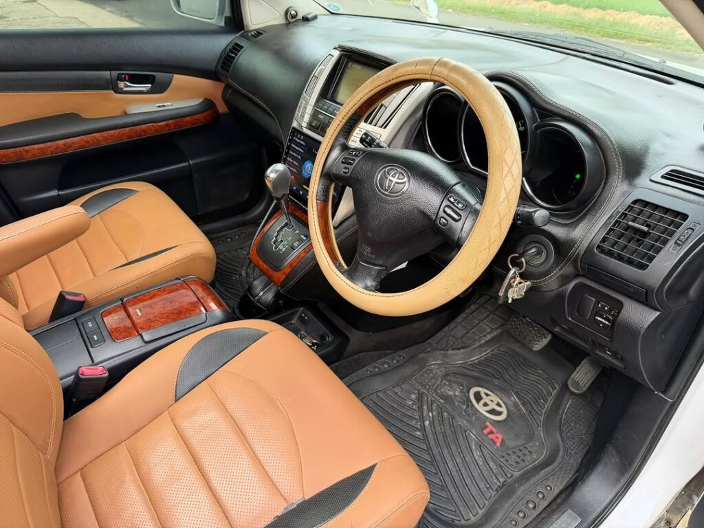 Used Toyota Harrier 2006 for Sale in Dar es Salaam