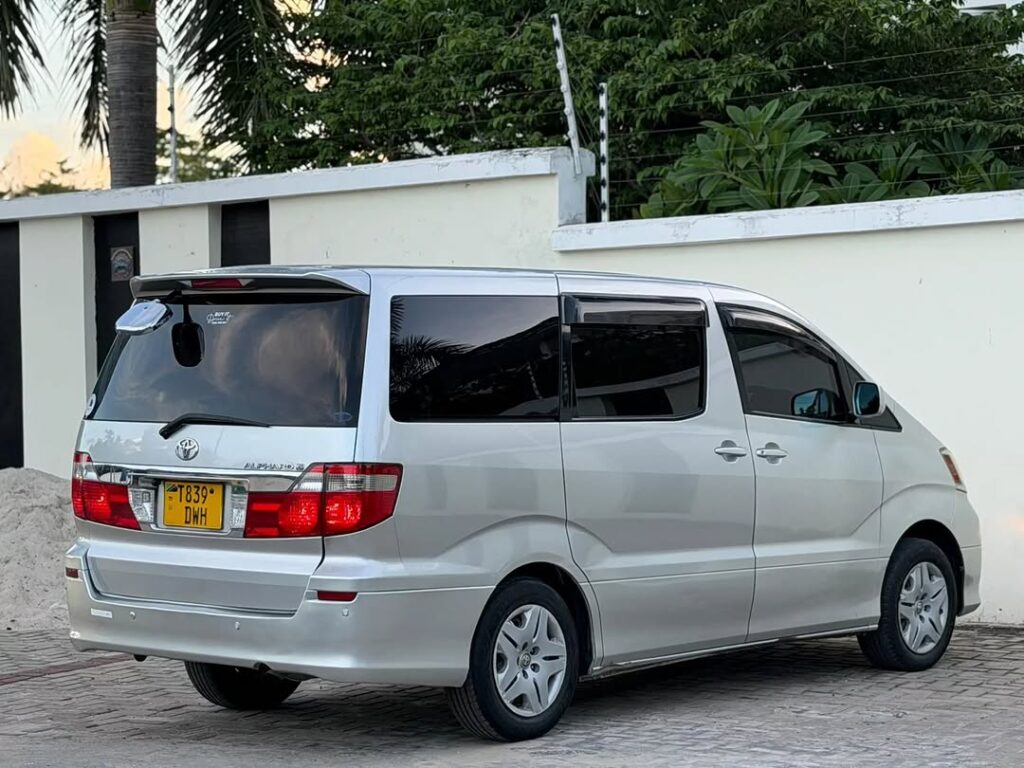 Magari Sokoni Toyota Alphard ya Bei Poa 2004