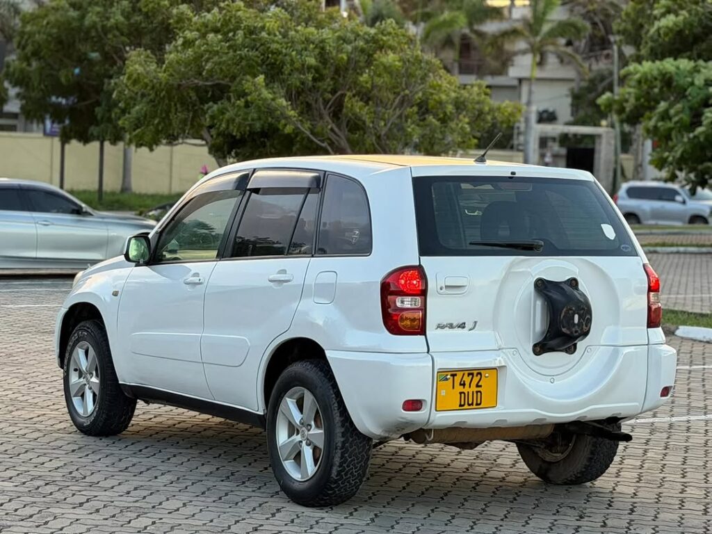 Used Toyota Rav4 2006 for Sale in Dar es Salaam