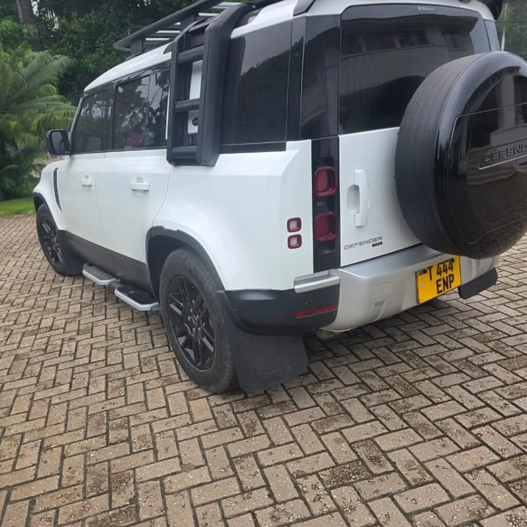 Magari Used Land Rover Defender 2022 Dar es Salaam Tanzania