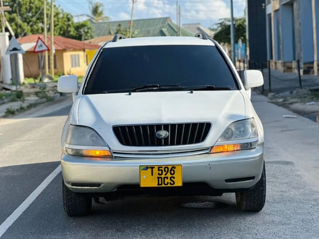 Magari Used Toyota Harrier 2001 Dar es Salaam Tanzania