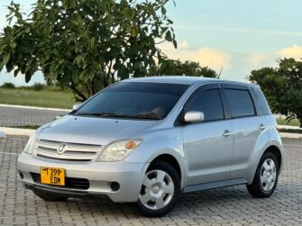 Bei Ya Toyota IST 2004 Sokoni Dar es Salaam Tanzania