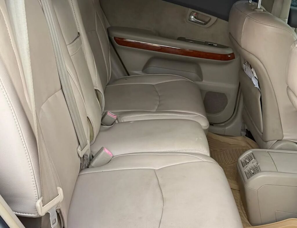 Magari Harrier 2006 lipo Dar es Salaam