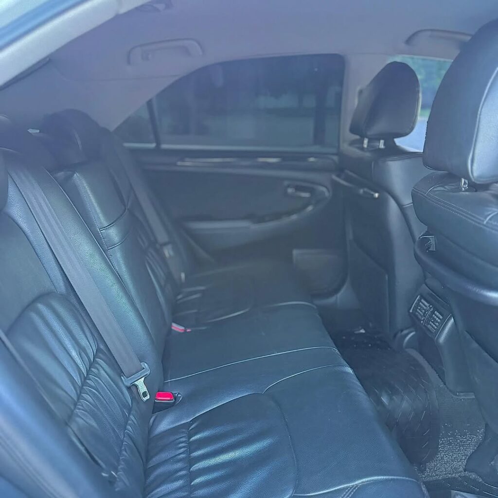 For Sale Toyota Crown 2004 in Dar es Salaam