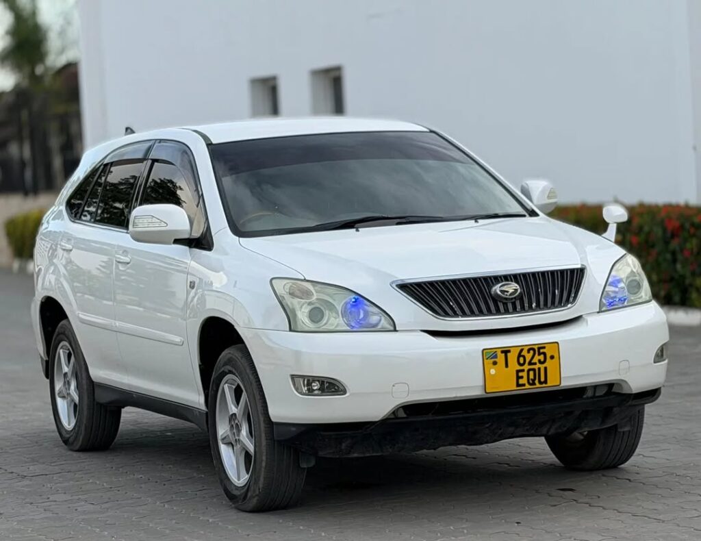 Magari Sokoni Toyota Harrier ya Bei Poa 2006
