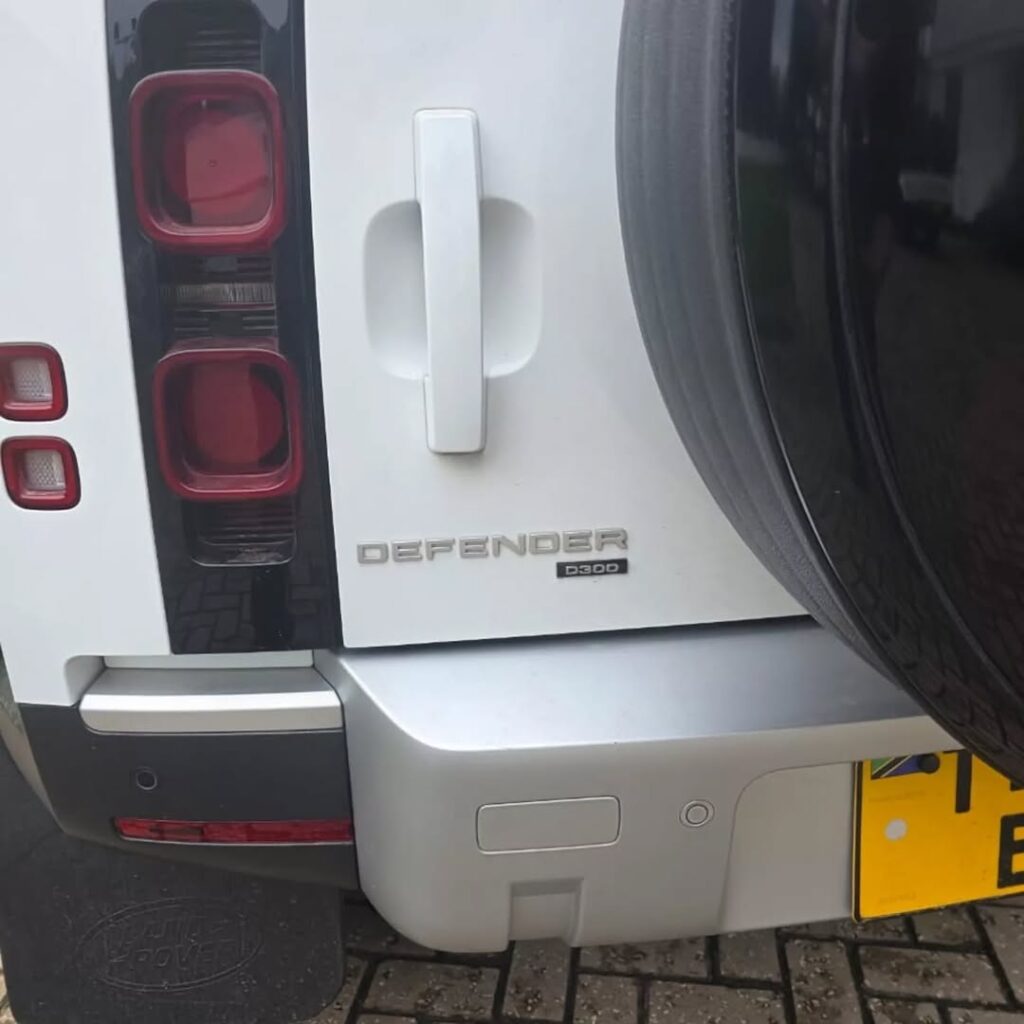 Land Rover Defender bei poa sokoni Dar es Salaam Tanzania