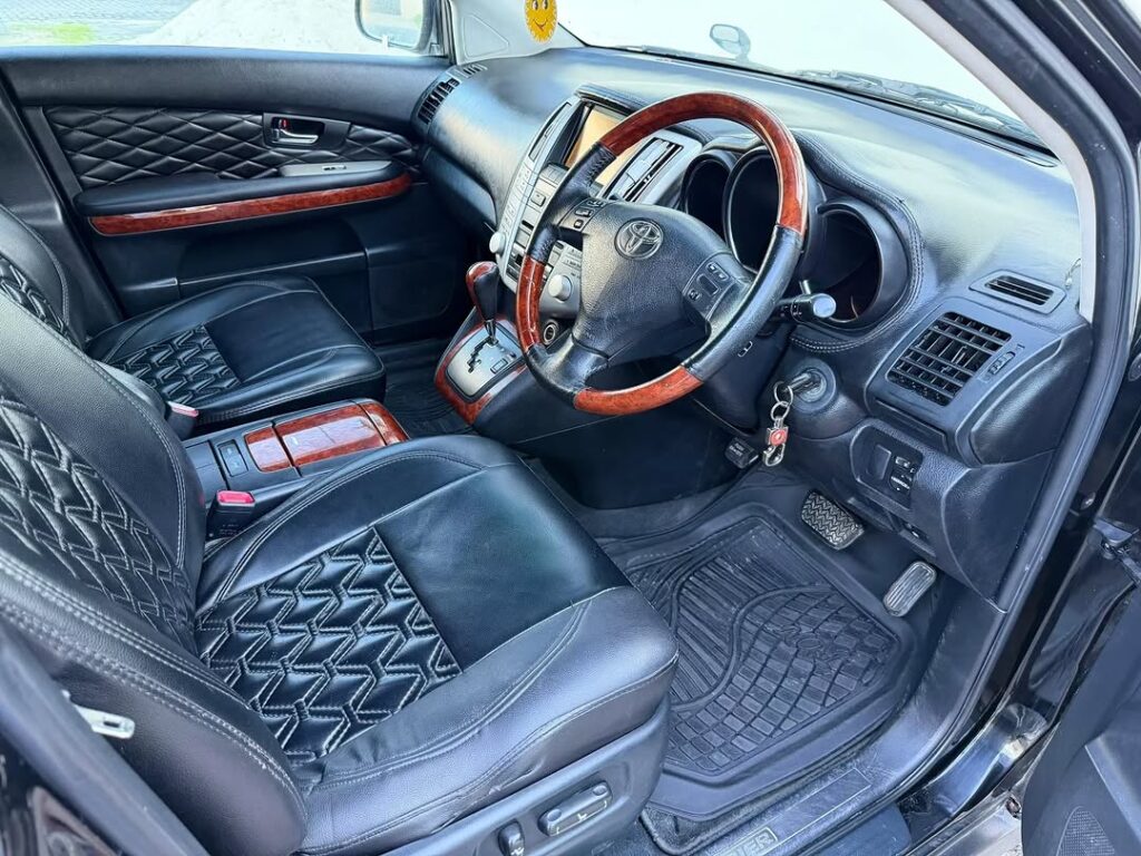 Toyota Harrier 2006 Inauzwa Dar es Salaam Tanzania