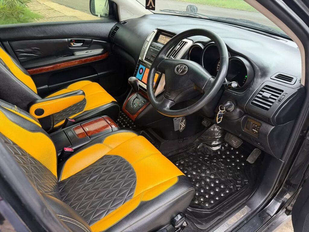 Magari Sokoni Toyota Harrier ya Bei Poa 2006