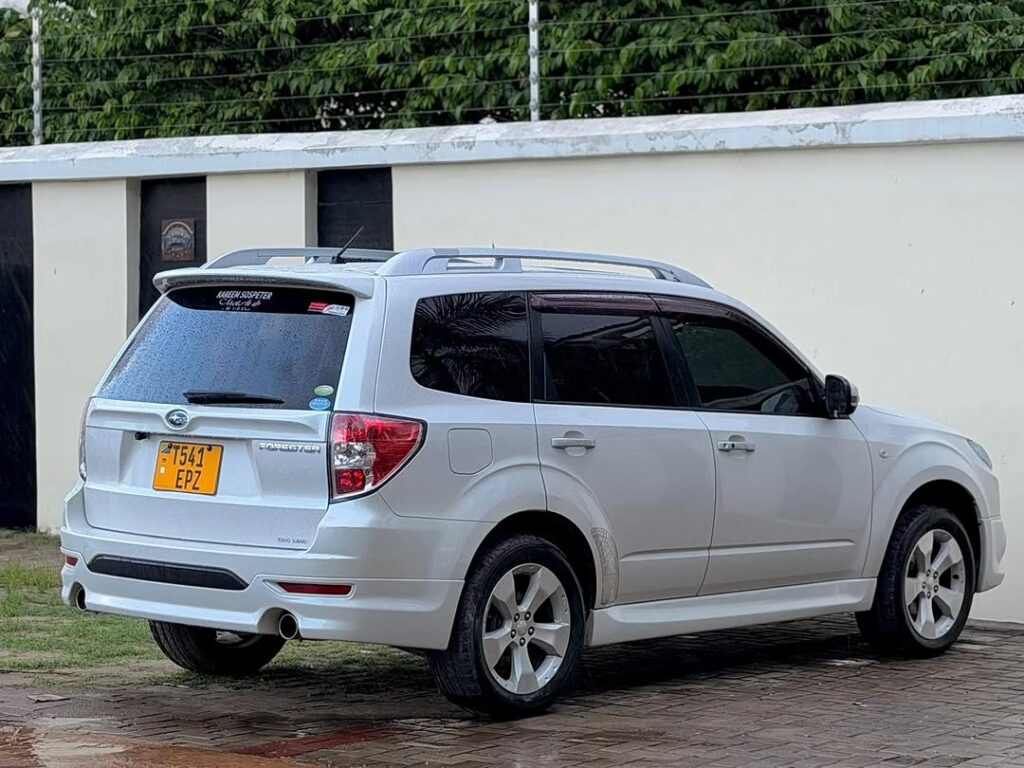 Magari Sokoni Subaru Forester ya Bei Poa 2011