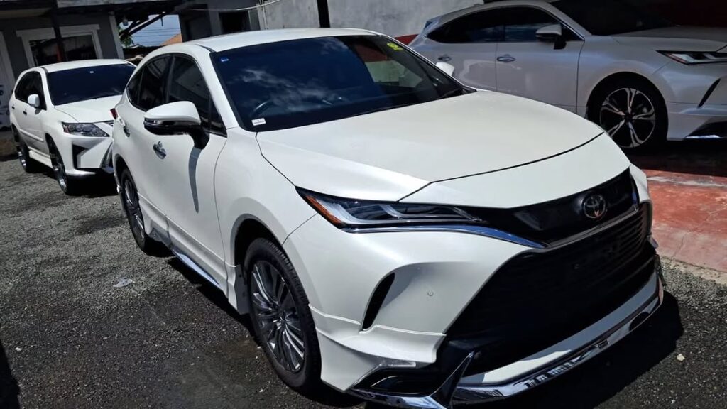 Magari Sokoni Toyota Harrier ya Bei Poa 2020