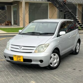 Bei Ya Toyota IST 2005 Sokoni Dar es Salaam Tanzania