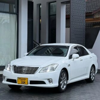 Bei Ya Toyota Crown 2011 Sokoni Dar es Salaam Tanzania