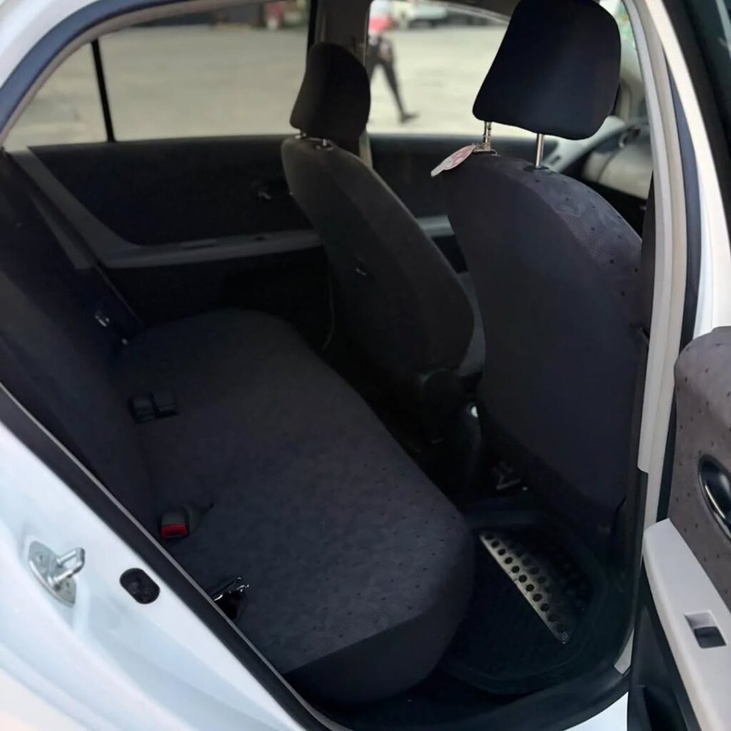 Price Toyota Vitz 2009 for Sale in Dar es Salaam