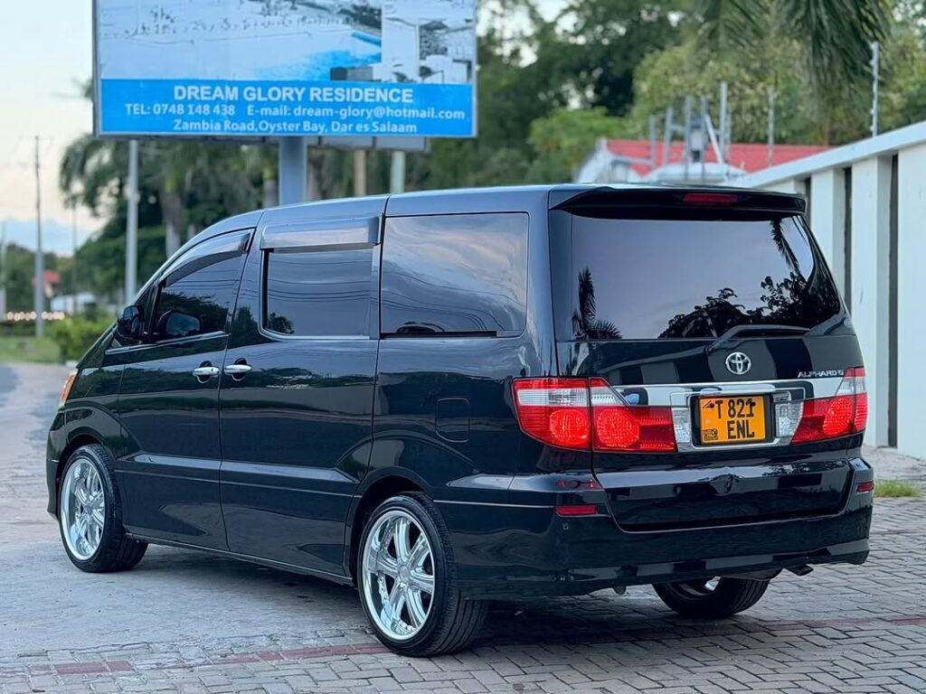 Magari Sokoni Toyota Alphard ya Bei Poa 2005