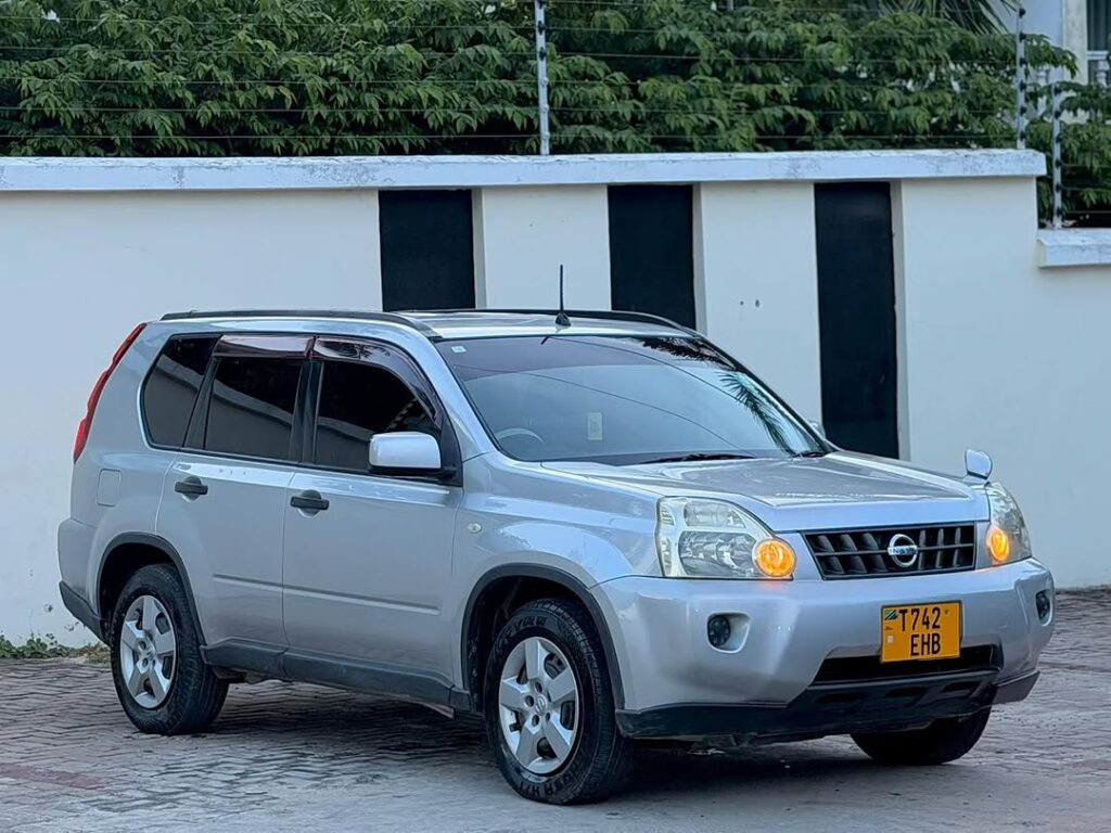 Magari X-Trail 2008 lipo Dar es Salaam