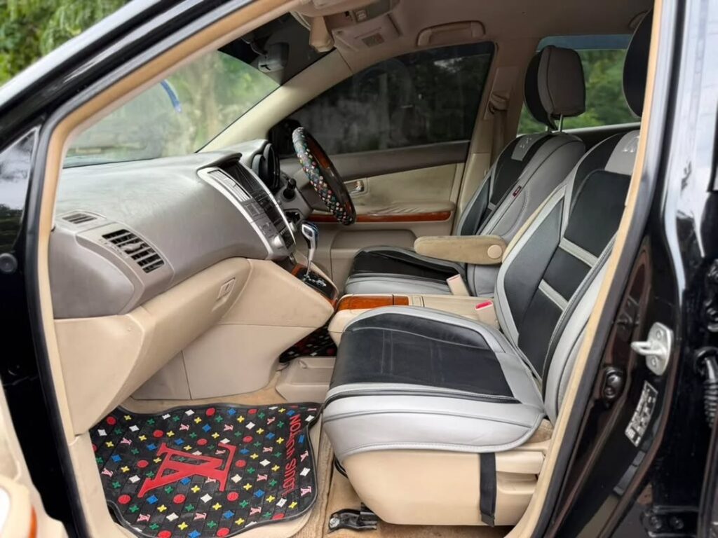 Used Toyota Harrier 2004 for Sale in Dar es Salaam