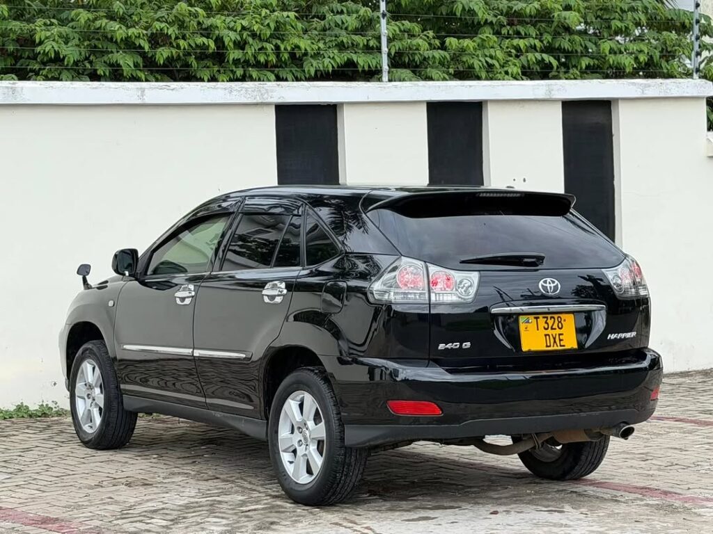 Toyota Harrier bei poa sokoni Dar es Salaam Tanzania