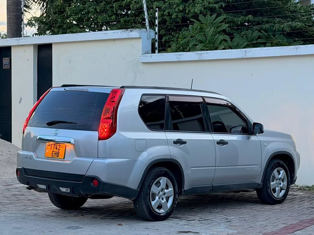 Nissan X-Trail bei poa sokoni Dar es Salaam Tanzania