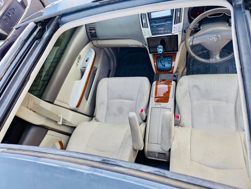 Toyota Harrier 2006 Inauzwa Dar es Salaam Tanzania