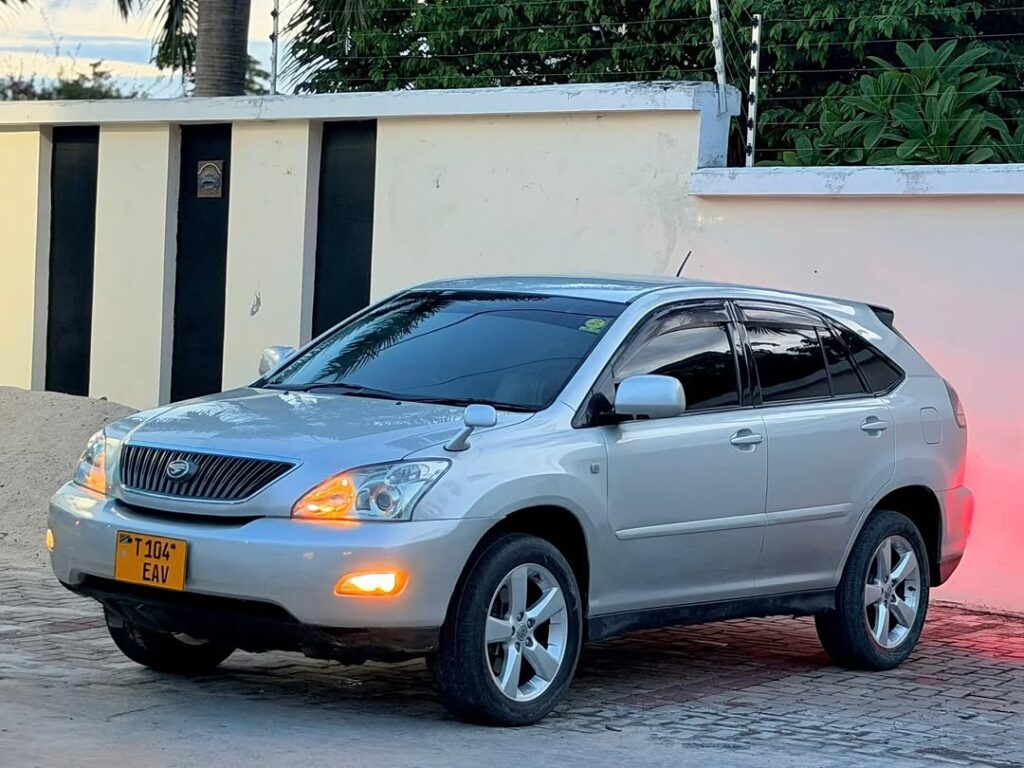 Toyota Harrier 2005 for Sale in Dar es Salaam