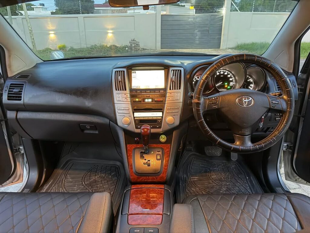Toyota Harrier 2005 for Sale in Dar es Salaam