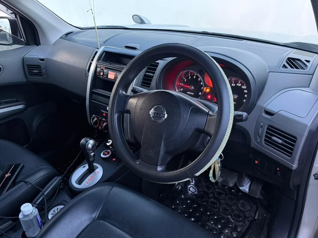 Nissan X-Trail bei poa sokoni Dar es Salaam Tanzania