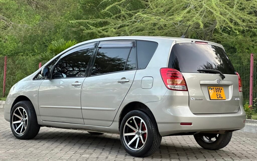 Magari Spacio 2005 lipo Dar es salaam