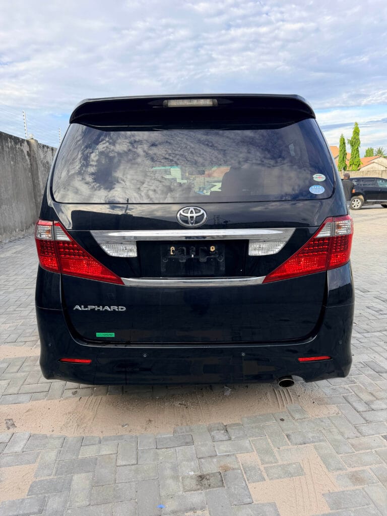 Bei ya Toyota Alphard 2010 Sokoni Dar es salaam Tanzania