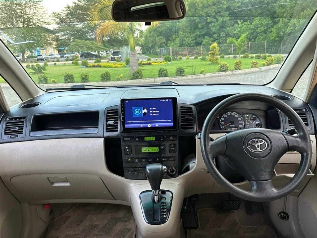 Magari Sokoni Toyota Spacio ya Bei Poa 2005