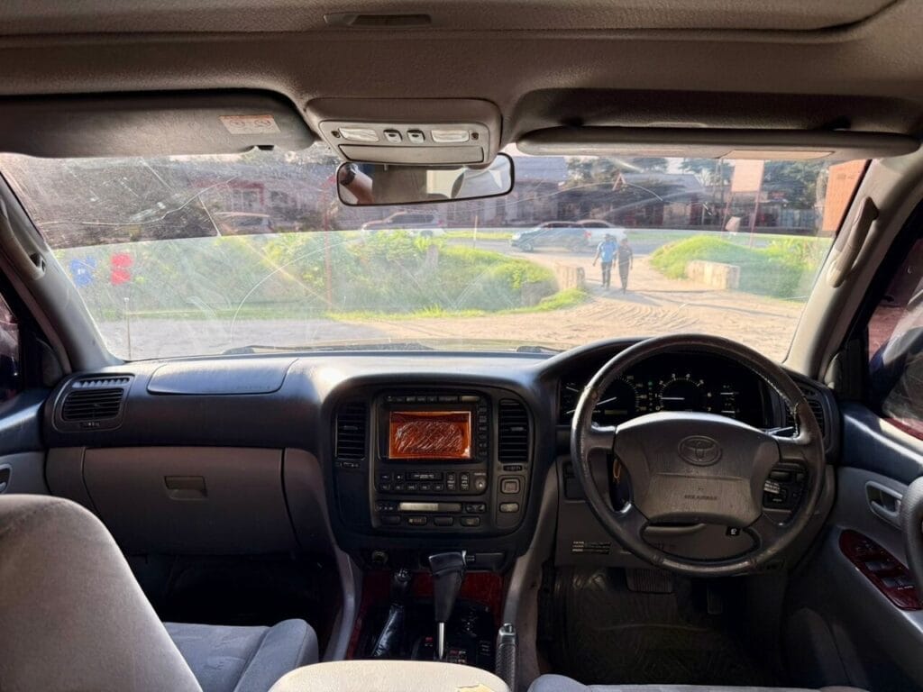 Toyota Land Cruiser Prado bei poa sokoni Dar es salaam Tanzania