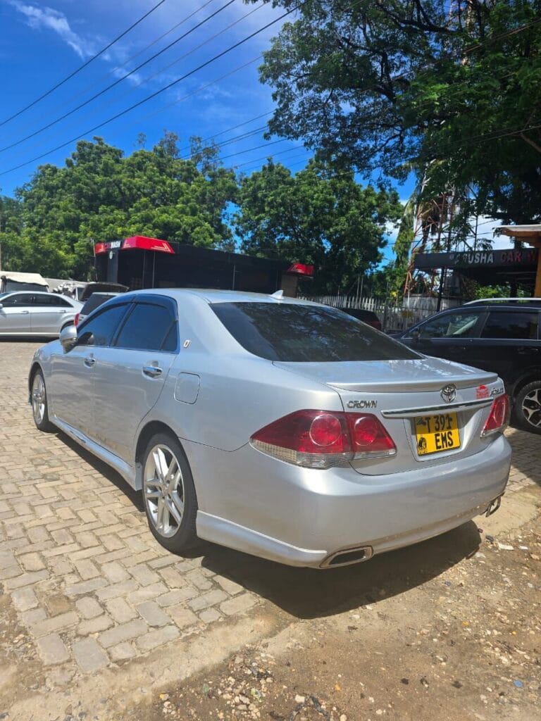 Buy Toyota Crown 2010 for Sale in Dar es Salaam