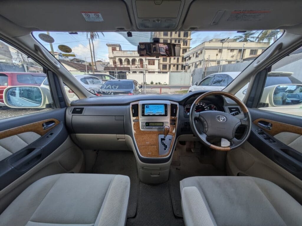 Magari Sokoni Toyota Alphard ya Bei Poa 2007