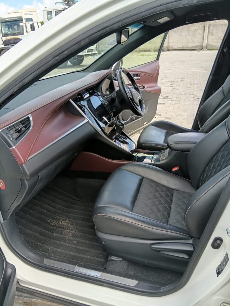 Magari Used Toyota Harrier 2016 Dar es salaam Tanzania