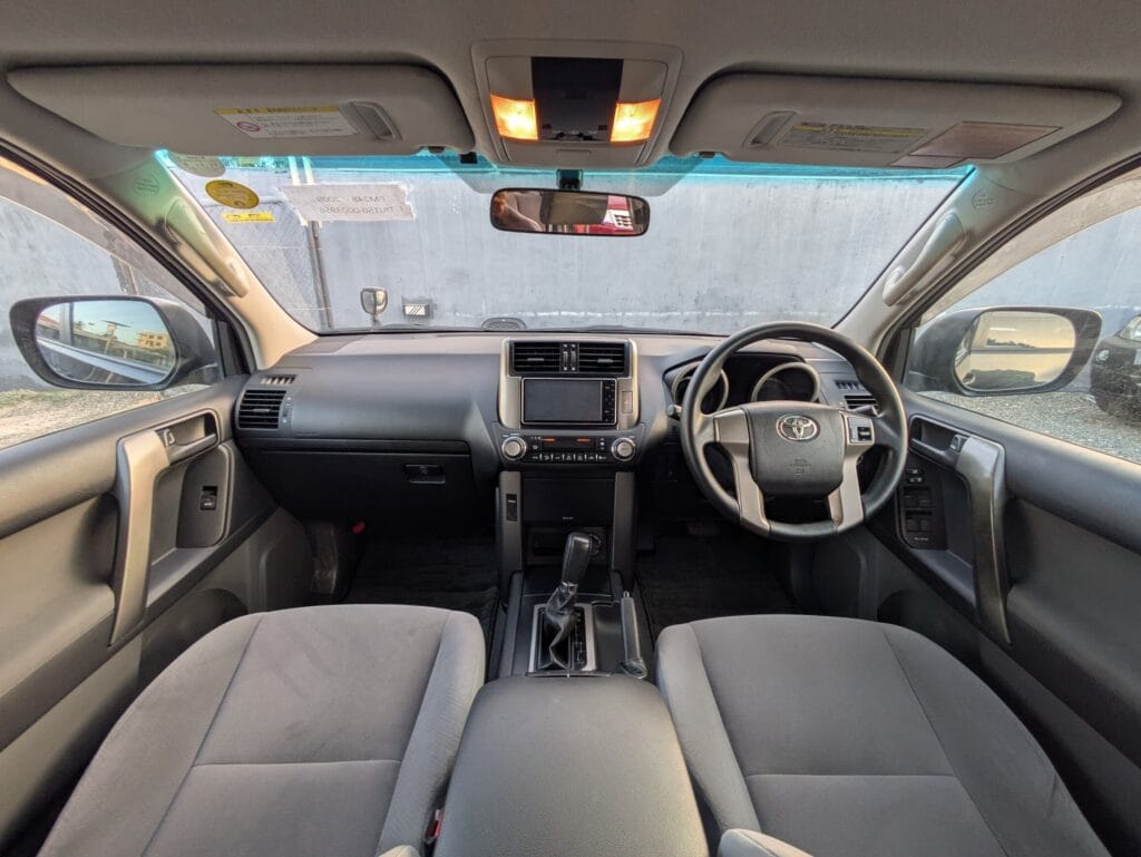 Magari Sokoni Toyota Land Cruiser Prado ya Bei Poa 2009